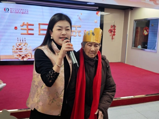 103岁奶奶的"不麻烦"人生！国德养老的温暖守护！