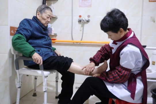 “医、养、康、护、娱”一站式养老，乐享“新活力”，让夕阳更美！