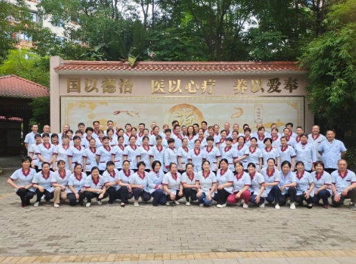 “医、养、康、护、娱”一站式养老，乐享“新活力”，让夕阳更美！
