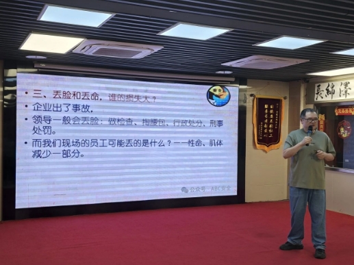 理论实操双轨并行！国德康养开展消防演练筑牢"银发防火墙"！