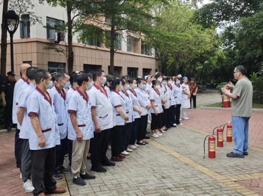 理论实操双轨并行！国德康养开展消防演练筑牢"银发防火墙"！
