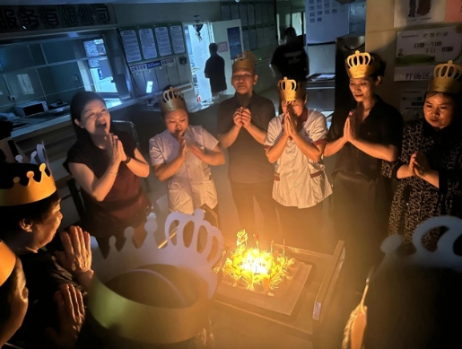 “放松心情，卸下疲惫！”国德养老季度生日会，用温情铭记护理一线的每一份付出！