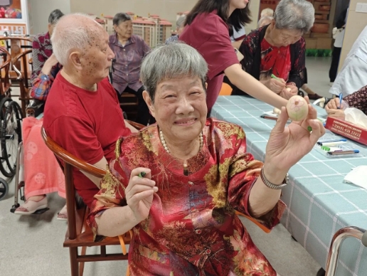 2年国德时光，90岁奶奶深情告白："这里不是养老院，是家！”