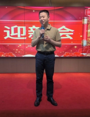 从"害羞萌新"到"麻将搭子"，只要一场迎新会的距离！