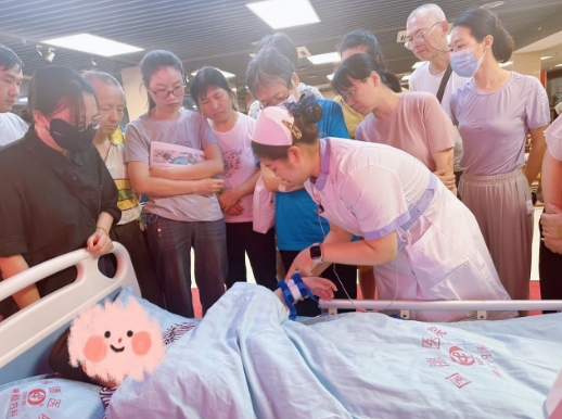 守护银龄，政企联动！百名家庭照护者从国德成功“毕业”