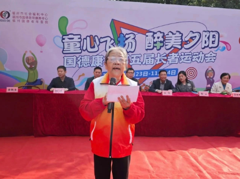 "享老"方程式：志愿红袖标×文学钢笔尖×短视频C位