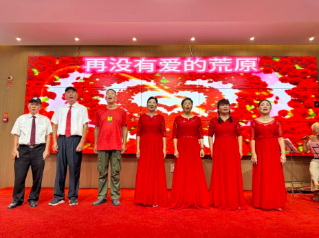 当教案变成回忆录：这群老教师把教师节过成了青春返场秀！