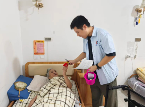 不止蛋糕与寿桃包！这群 “老宝贝” 的生日惊喜藏不住了