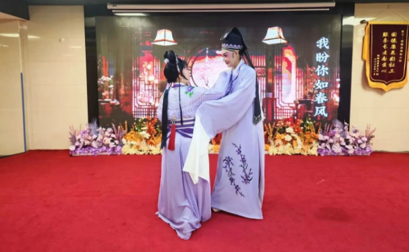 丹桂双节暖银发！国德养老迎越剧盛宴，长者乐享家国团圆