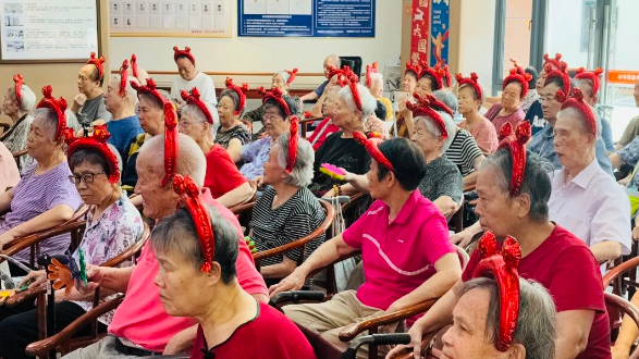 家是最小国，国是千万家！国德养老让家国温暖在此交汇！