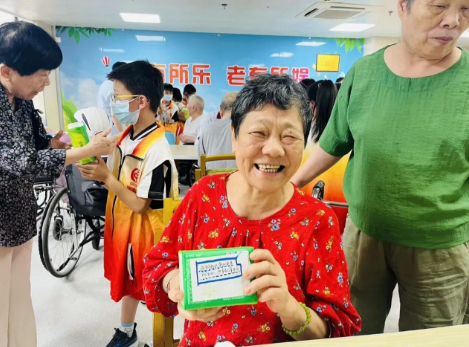 看！国德养老院来了一群特殊“访客”！