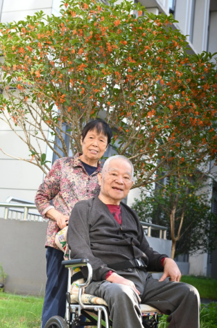 【秋意浓,丹桂香】国德满院甜香,长者乐享“花样”生活! 【秋意浓,丹桂香】国德满院甜香,长者乐享“花样”生活!