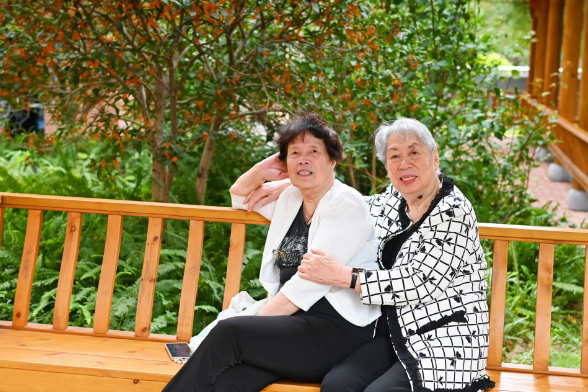 【秋意浓,丹桂香】国德满院甜香,长者乐享“花样”生活! 【秋意浓,丹桂香】国德满院甜香,长者乐享“花样”生活!