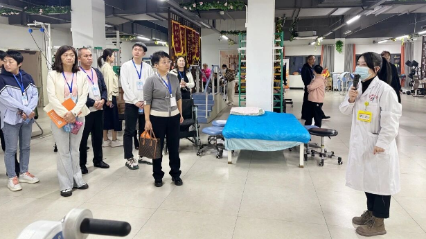 “丝路同源·智慧闽昌”新疆昌吉州老龄和基本养老服务专题培训班考察团莅临福州市国德老年康养中心参观考察