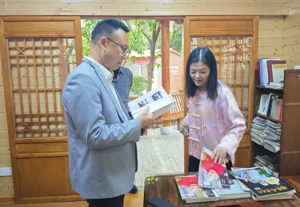 乌鲁木齐市民政局局长冯朝阳莅临福州市国德老年康养中心