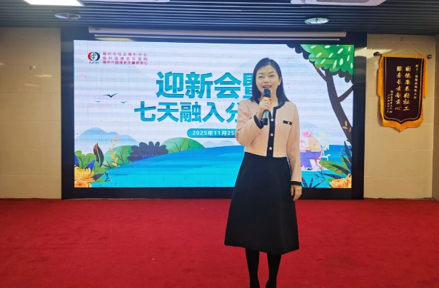 新邻报到！国德用“红围巾+老歌”嗨出银发青春！