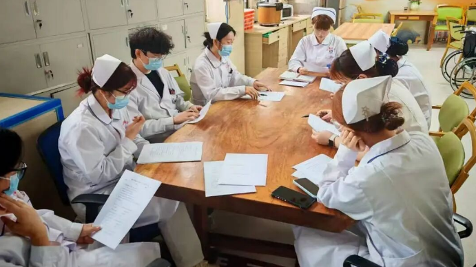 国德医养结合部：养老楼里的医疗前哨与急救先锋！