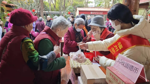 “养以爱奉”不是一句口号,而是365天的悉心陪伴! “养以爱奉”不是一句口号,而是365天的悉心陪伴!