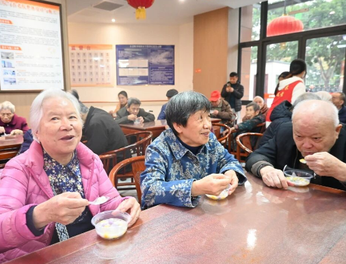 暖饺甜汤圆，爷爷奶奶的冬至 “家” 年华！