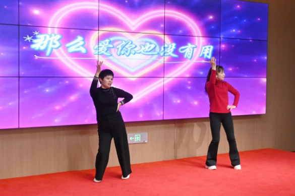 用爱编织时光,以温暖回馈感恩 | 国德康养文艺汇演暖心回顾