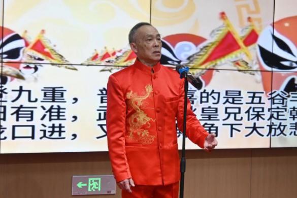 用爱编织时光,以温暖回馈感恩 | 国德康养文艺汇演暖心回顾 用爱编织时光,以温暖回馈感恩 | 国德康养文艺汇演暖心回顾