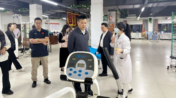 重庆市永川区政府考察团一行莅临福州市国德老年康养中心参观考察 重庆市永川区政府考察团一行莅临福州市国德老年康养中心参观考察