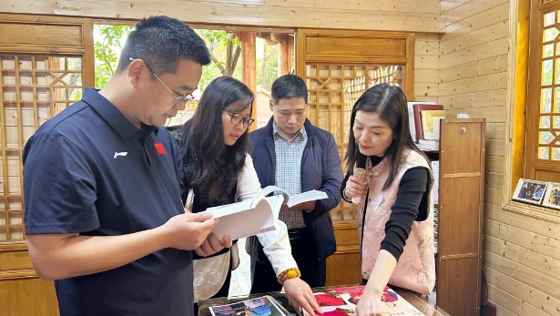 重庆市永川区政府考察团一行莅临福州市国德老年康养中心参观考察 重庆市永川区政府考察团一行莅临福州市国德老年康养中心参观考察