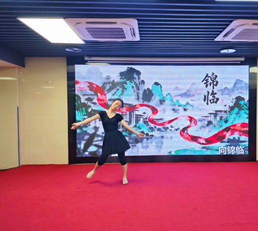 寿星派对狂欢曲：爷爷奶奶的甜蜜生日趴！