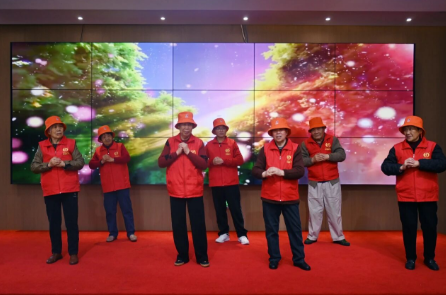 银龄映初心 志愿暖家园——国德两院2025年度志愿者表彰大会温情落幕