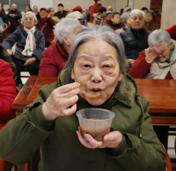 欢歌绕梁迎腊八，福泽常随“粥”满园！