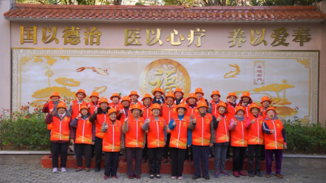 您好，我们是银杏百福国德长者志愿队，平均年龄83岁