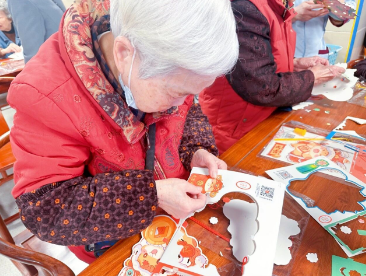 今日元宵！国德养老的老宝贝们已“亮灯”！