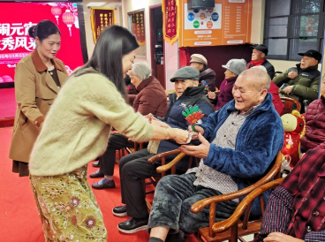 马年闹元宵｜国德“夕阳天团”C位走秀，中外碰撞解锁节日新花样