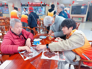 今日元宵！国德养老的老宝贝们已“亮灯”！