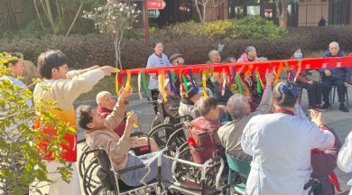 沐浴春光，微风拂面，让我们一起来感受户外的春天