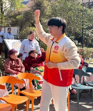 沐浴春光，微风拂面，让我们一起来感受户外的春天