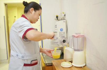 最好的孝顺，是承认“我们照顾不了，但有人能”！