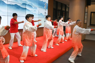 解锁康养新生活！国德双院迎新，喜乐不打烊