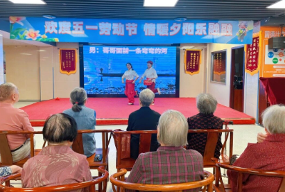 假期结束，余音未了——国德院里的掌声和歌声还在继续