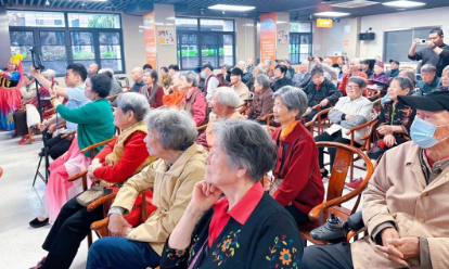 假期结束，余音未了——国德院里的掌声和歌声还在继续