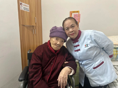 国德七年，这群人用坚守把养老院变成了老人的家
