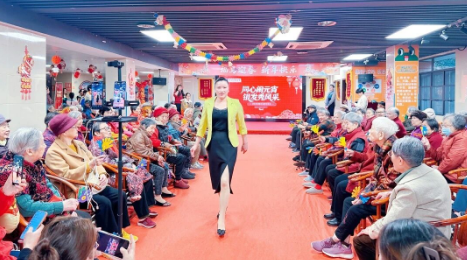 把老人放心上，被老人装心里——她是护理员黄青秀