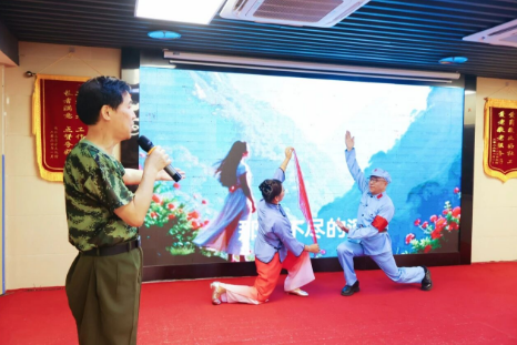 党旗映银发 温情暖康养！以党建温度点亮最美夕阳红